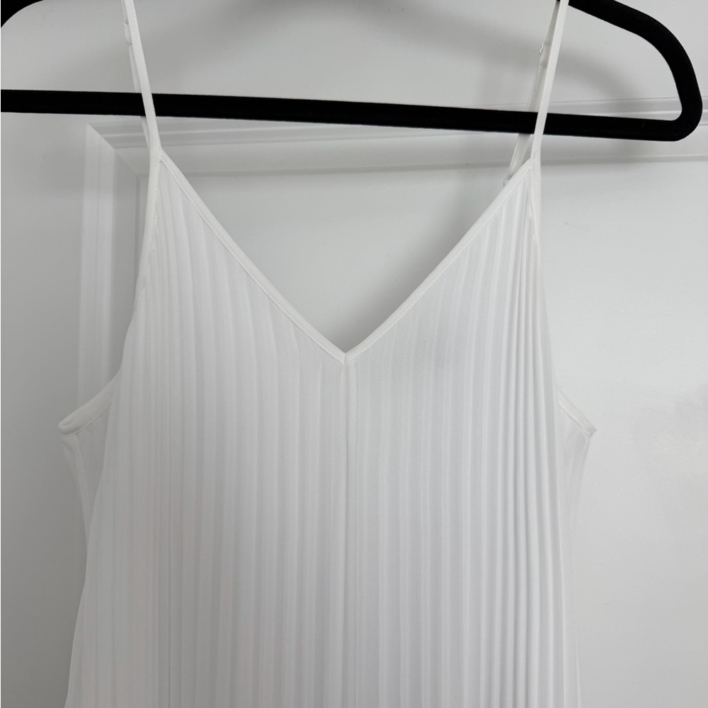 Express White Pleated Maxi Dress - Size M - Excellent Condition - Picture 2 of 9